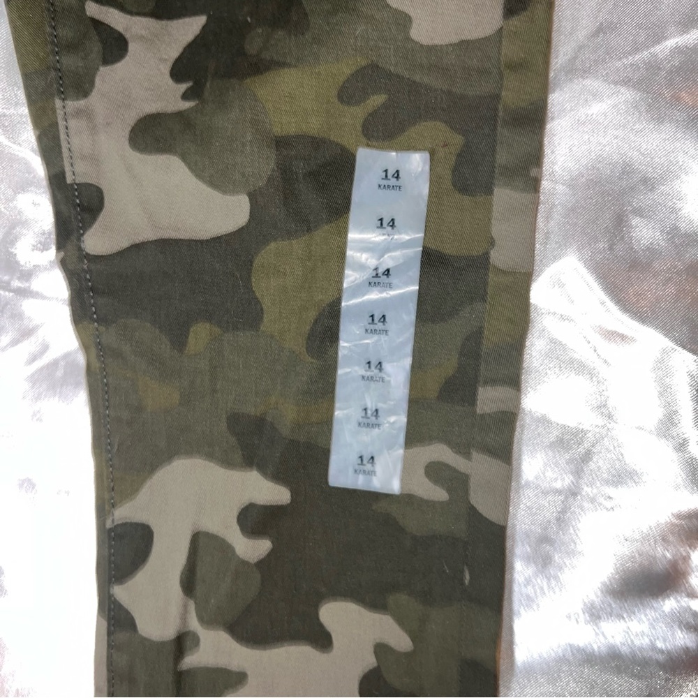 Old Navy Army Fatigue Pants - Picture 6 of 12